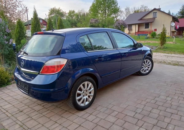 Opel Astra cena 11900 przebieg: 157000, rok produkcji 2004 z Pieniężno małe 191